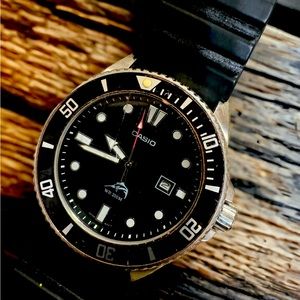 Casio Duro Marlin Mens Watch water resistant to 200m, crystal is scratched as-is